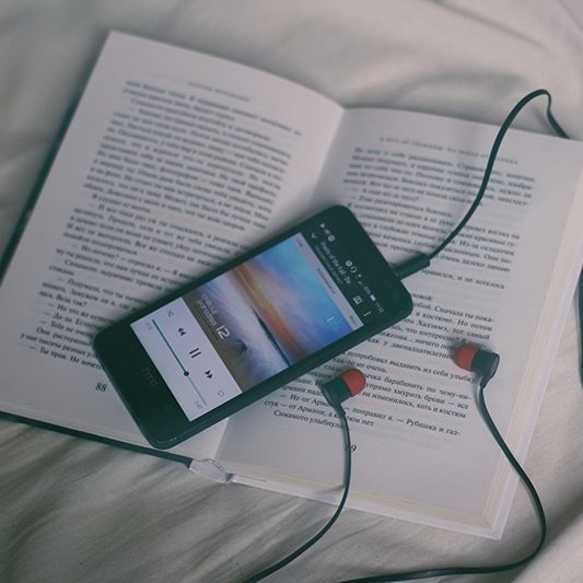 konstantin-dyadyun-uf2-gl3q-38-unsplash بهترین سرویس پخش موسیقی